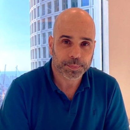 שימי עזריה, חוויית לקוח