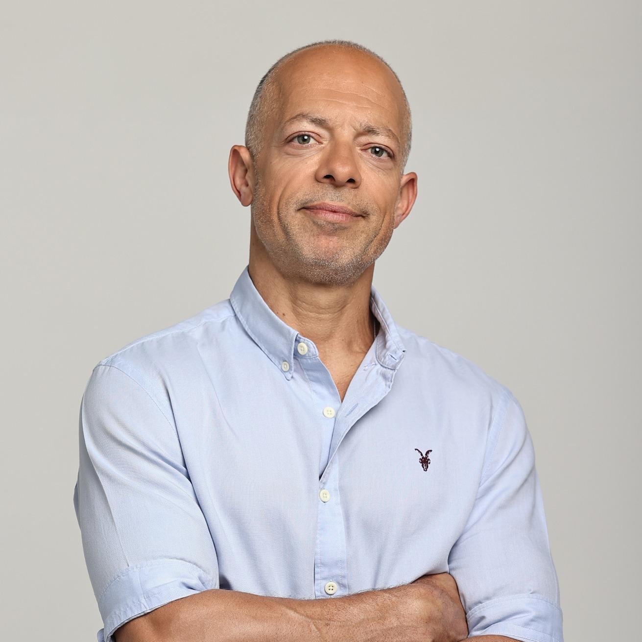רז שכניק בראיון מזוית חדשה