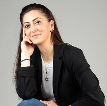 מורן עירוני, מקס סטוק