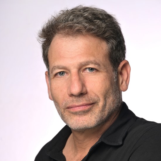 שי אגוזי